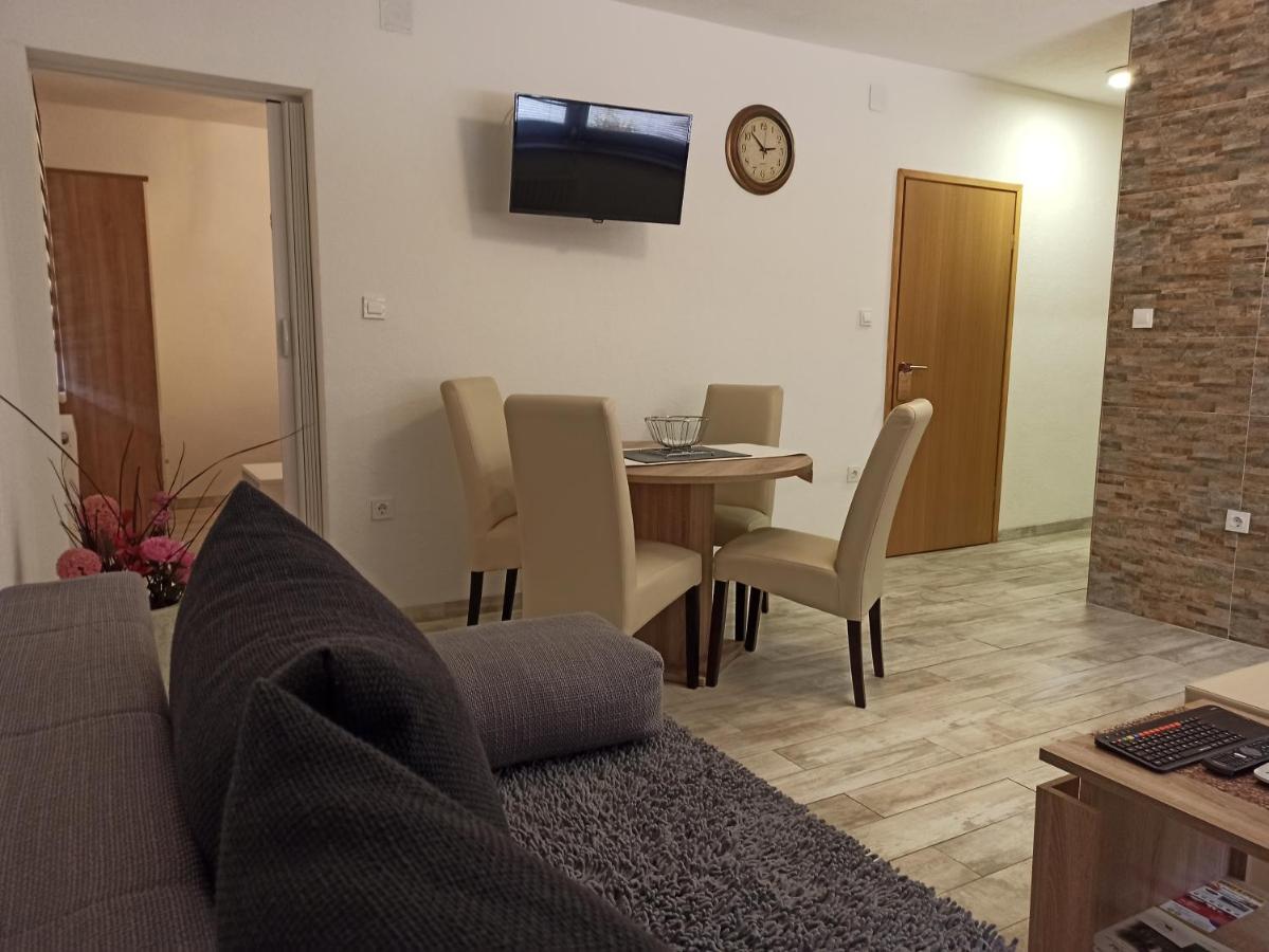 Studio Apartments Una Korenica Exterior photo